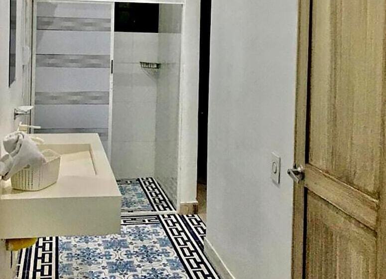 חדר דלוקס נוף לים, Arte