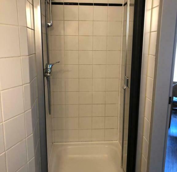 标准单人间, Göbel