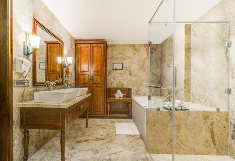 プレジデントスイートルーム, Lemon Tree Premier, Dwarka