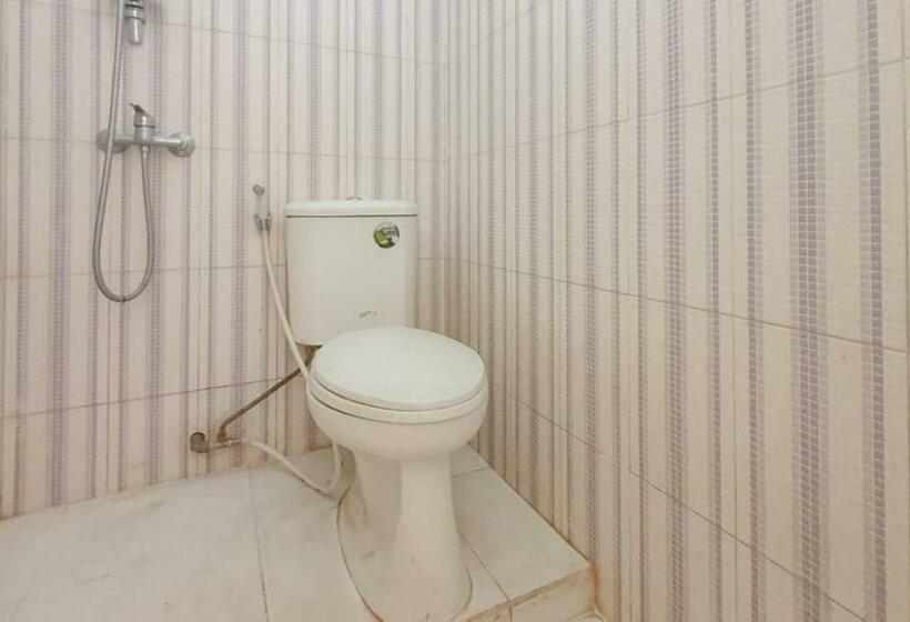 Deluxe Rum, Reddoorz At Pujon Malang