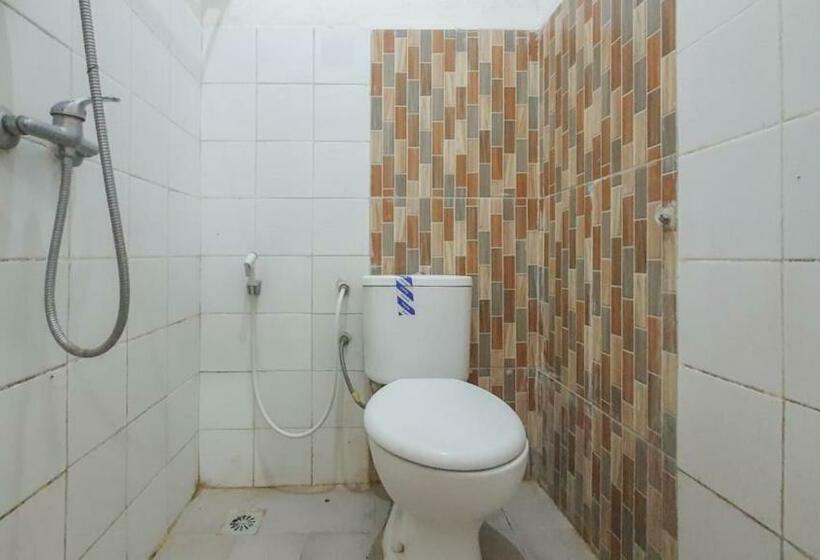 Deluxe Rum, Reddoorz At Pujon Malang