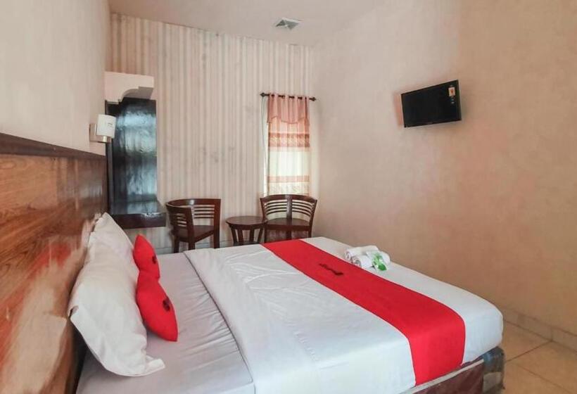 Deluxe Rum, Reddoorz At Pujon Malang