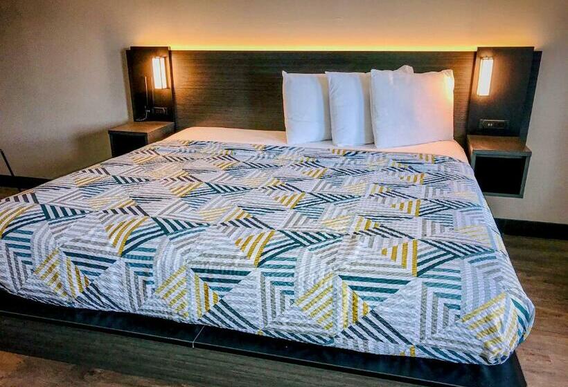 キングサイズベッドのスタンダードルーム, Studio 6 Dublin, Ga