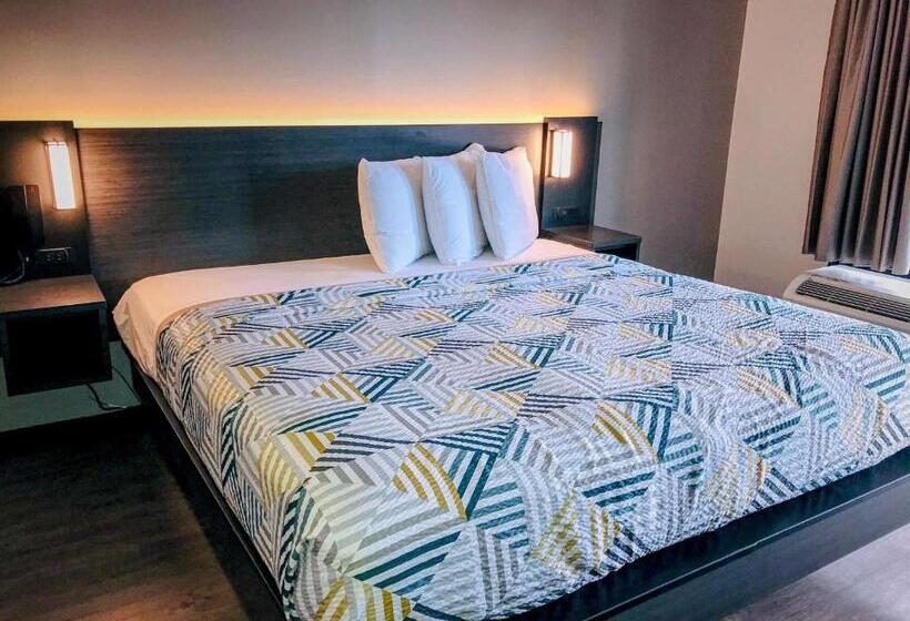 キングサイズベッドのスタンダードルーム, Studio 6 Dublin, Ga