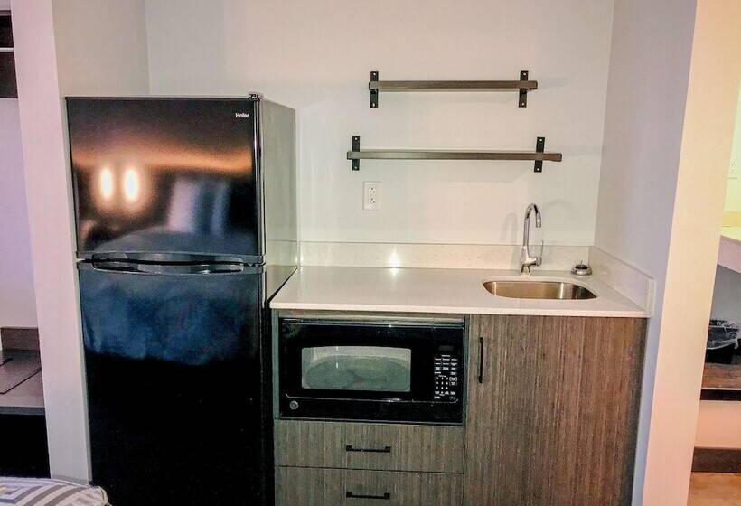 スイート, Studio 6 Dublin, Ga