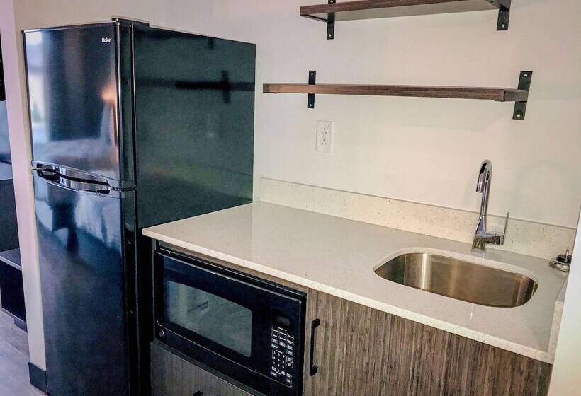 スイート, Studio 6 Dublin, Ga