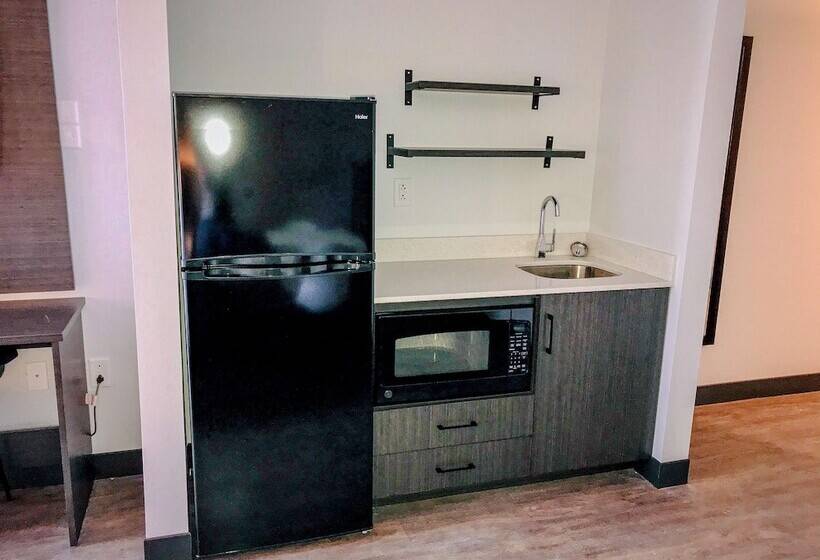 スイート, Studio 6 Dublin, Ga