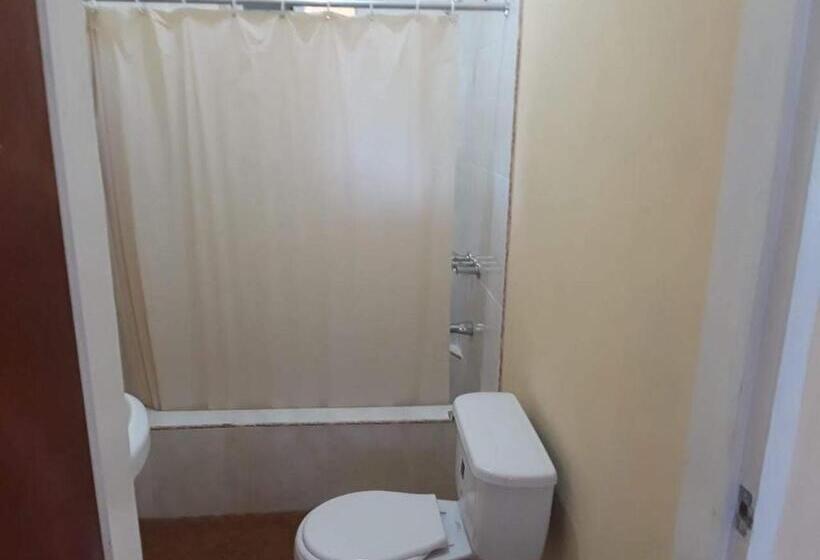 Standard room with outdoor bath, Bev's Rosevilla