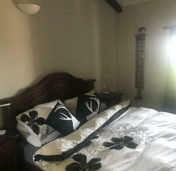 デラックススイート, Number 10 Locanda B&b