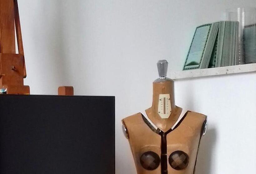 اتاق استاندارد, 900