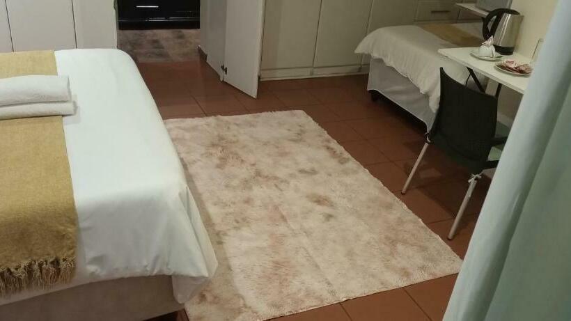 Номер Стандарт, Nqabanqaba