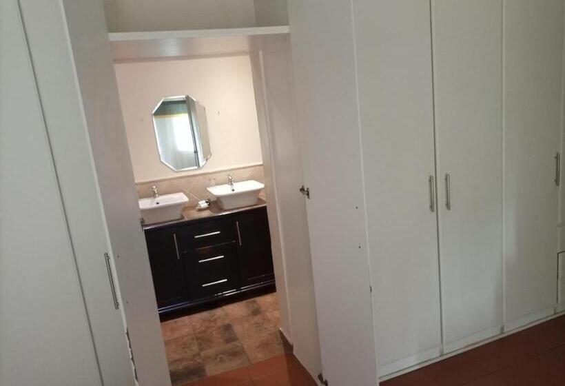 Номер Стандарт, Nqabanqaba