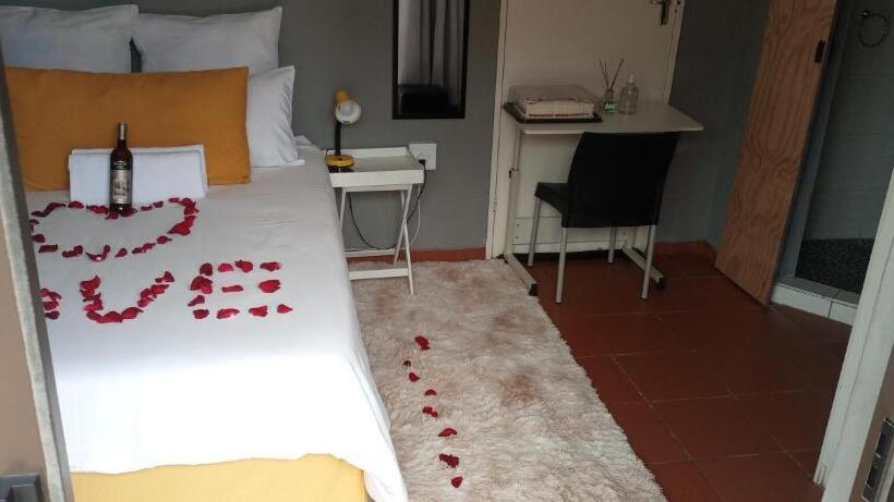 Номер Стандарт, Nqabanqaba