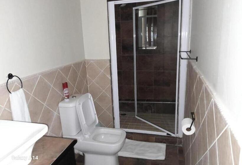 Номер Стандарт, Nqabanqaba