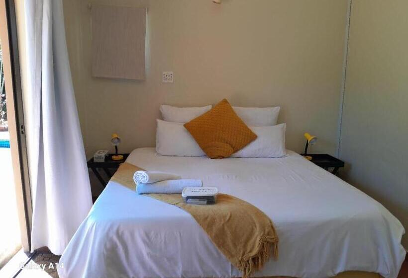 Студия Стандарт, Nqabanqaba