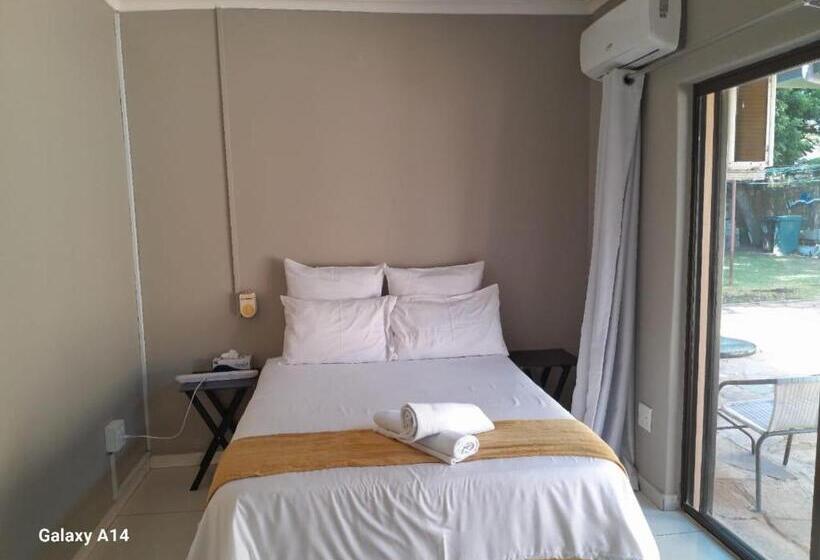 غرفة أساسية, Nqabanqaba