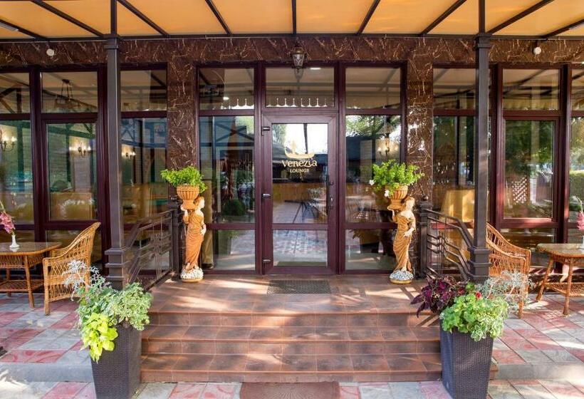 Standart Oda, Venezia