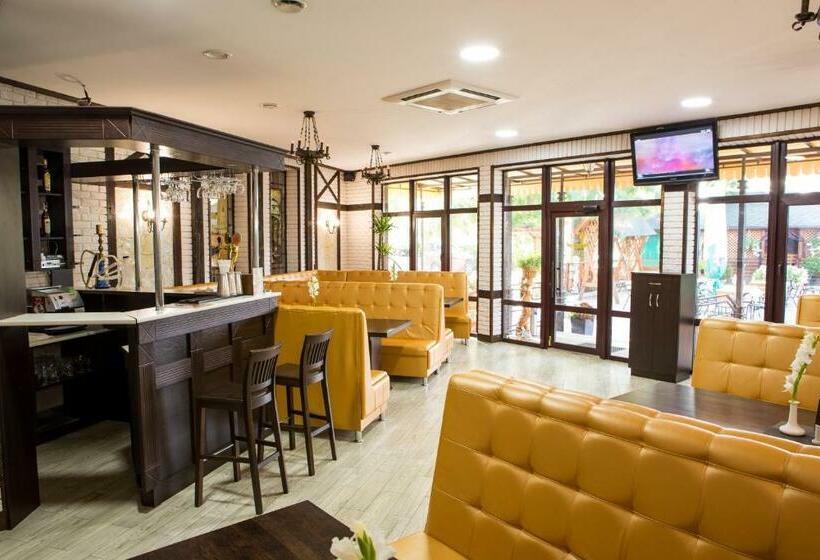 Üç Kişilik Rahat Oda, Venezia