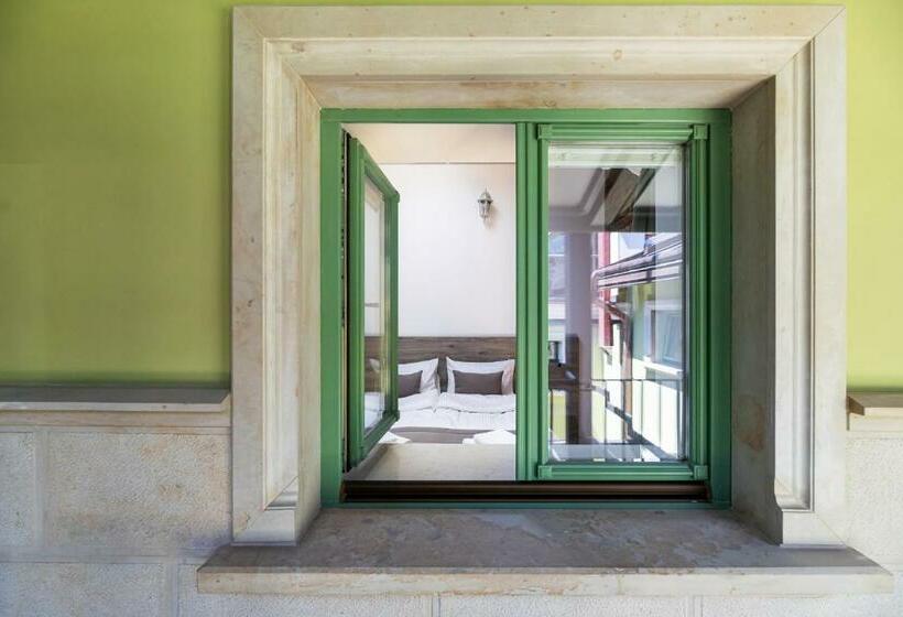 اتاق عادی, Oysters & Bubbles Gastro Hotel. Rynok Square