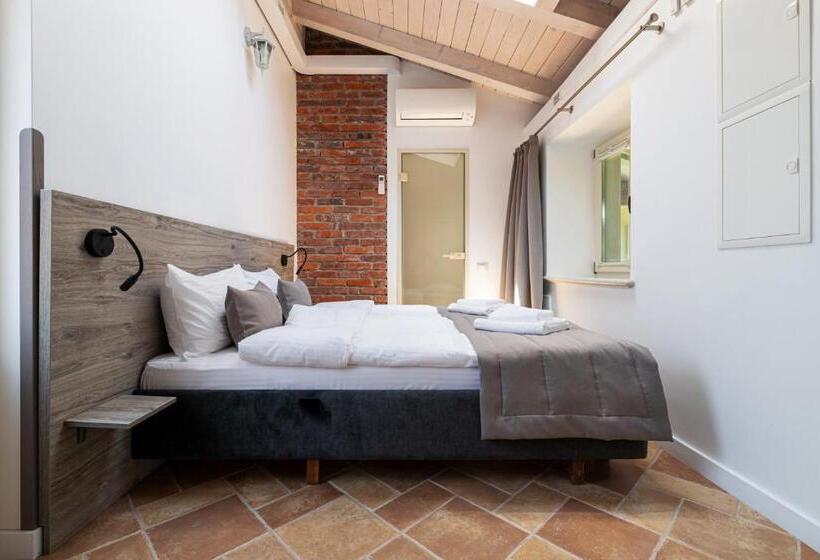 اتاق عادی, Oysters & Bubbles Gastro Hotel. Rynok Square