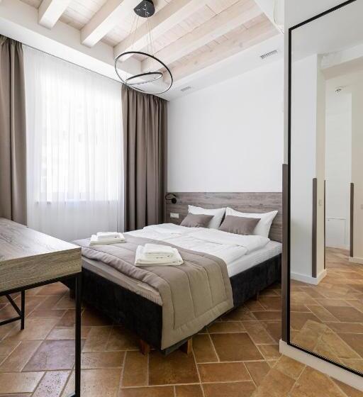 اتاق استاندارد, Oysters & Bubbles Gastro Hotel. Rynok Square