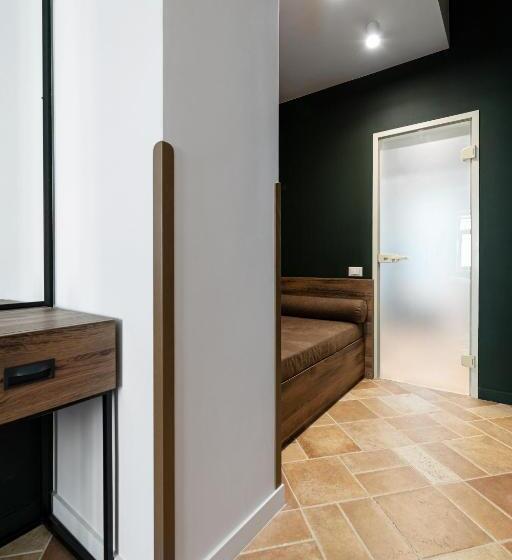 اتاق استاندارد, Oysters & Bubbles Gastro Hotel. Rynok Square