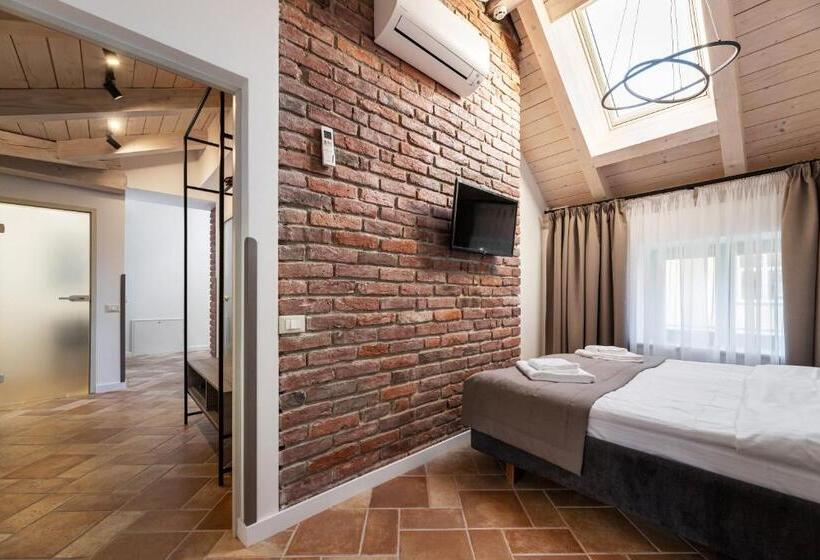 اتاق خانوادگی, Oysters & Bubbles Gastro Hotel. Rynok Square