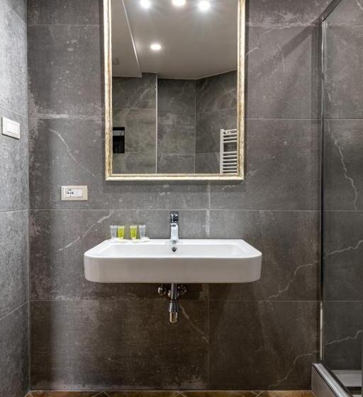 اتاق سوپریور, Oysters & Bubbles Gastro Hotel. Rynok Square