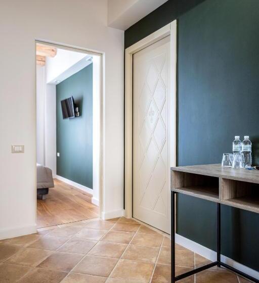 اتاق سوپریور, Oysters & Bubbles Gastro Hotel. Rynok Square