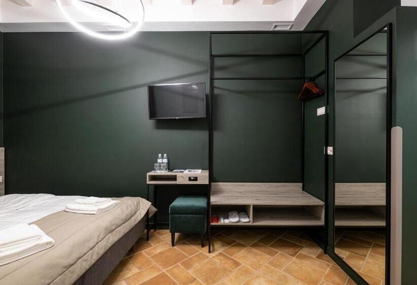 اتاق اکونومی, Oysters & Bubbles Gastro Hotel. Rynok Square