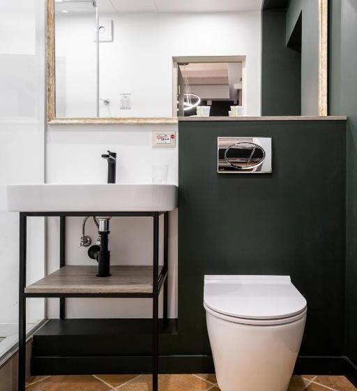 اتاق اکونومی, Oysters & Bubbles Gastro Hotel. Rynok Square