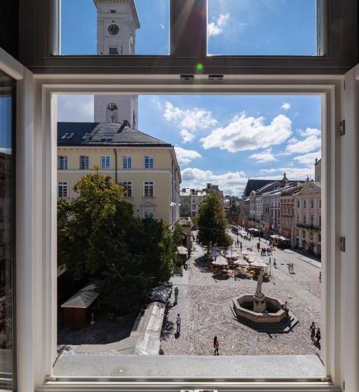 اتاق استاندارد با چشمانداز شهر, Oysters & Bubbles Gastro Hotel. Rynok Square