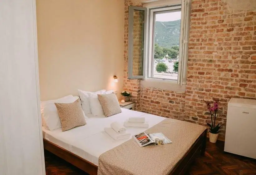 اتاق استاندارد با چشمانداز دریا, Step To Kotor Bay Guesthouse