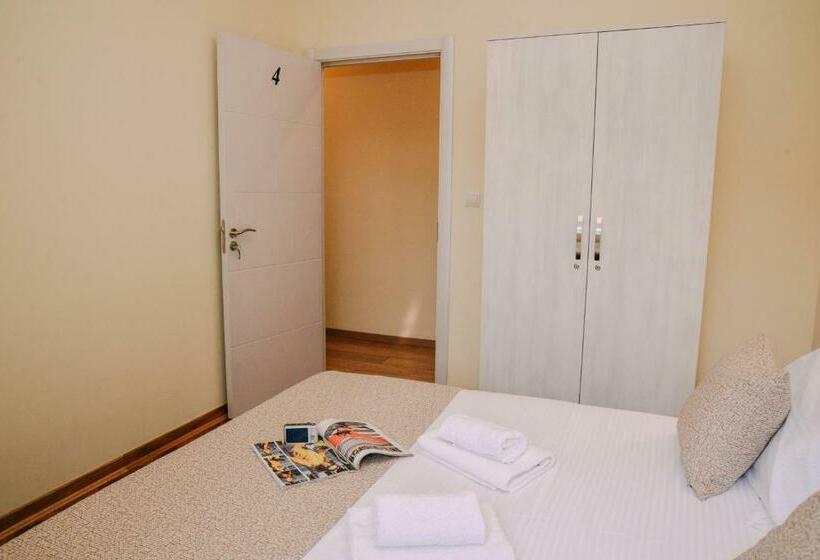 اتاق استاندارد با چشم‌انداز دریا, Step To Kotor Bay Guesthouse