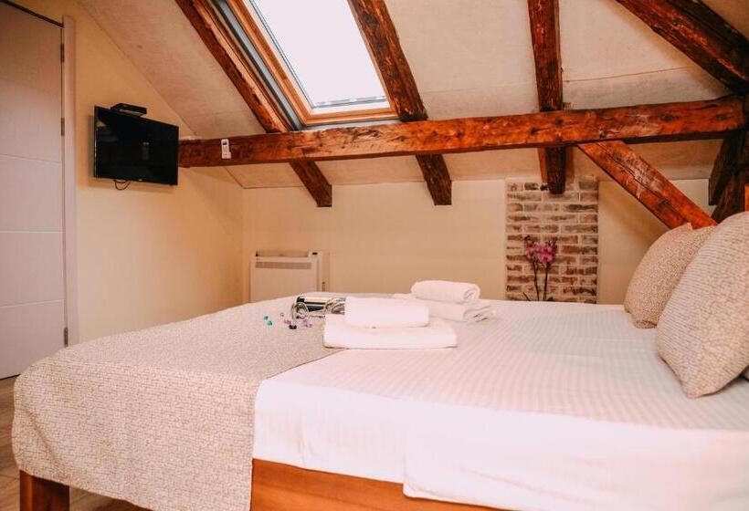 اتاق استاندارد, Step To Kotor Bay Guesthouse