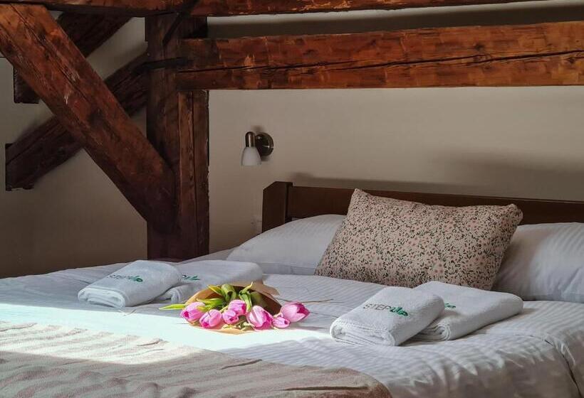 اتاق استاندارد, Step To Kotor Bay Guesthouse