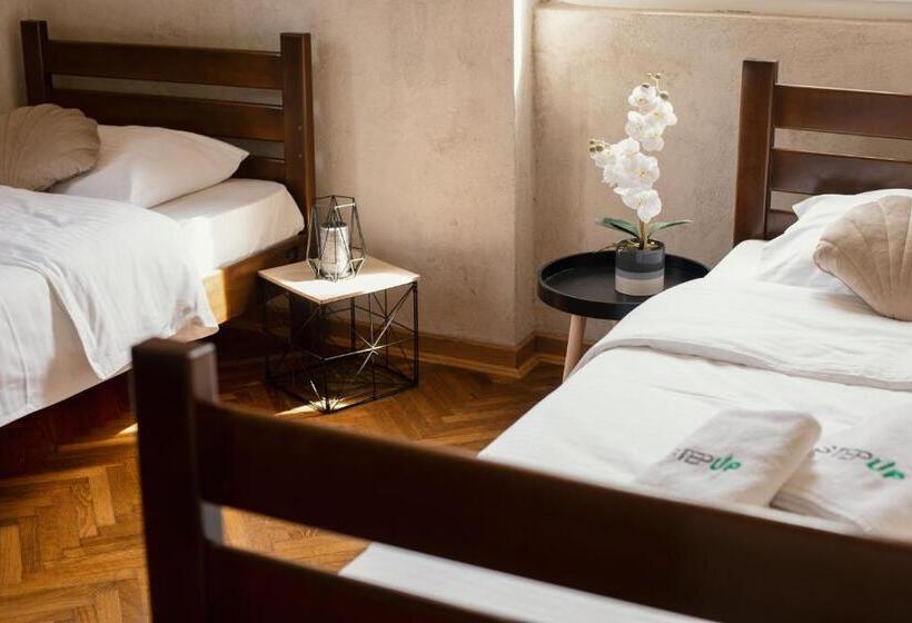 اتاق استاندارد سه نفره, Step To Kotor Bay Guesthouse