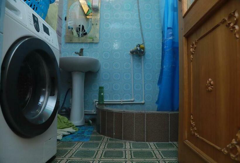 اتاق لوکس با بالکن, Norik S Guest House