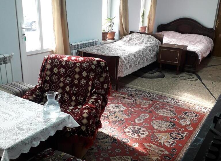 اتاق کلاسیک چهارنفره, Norik S Guest House