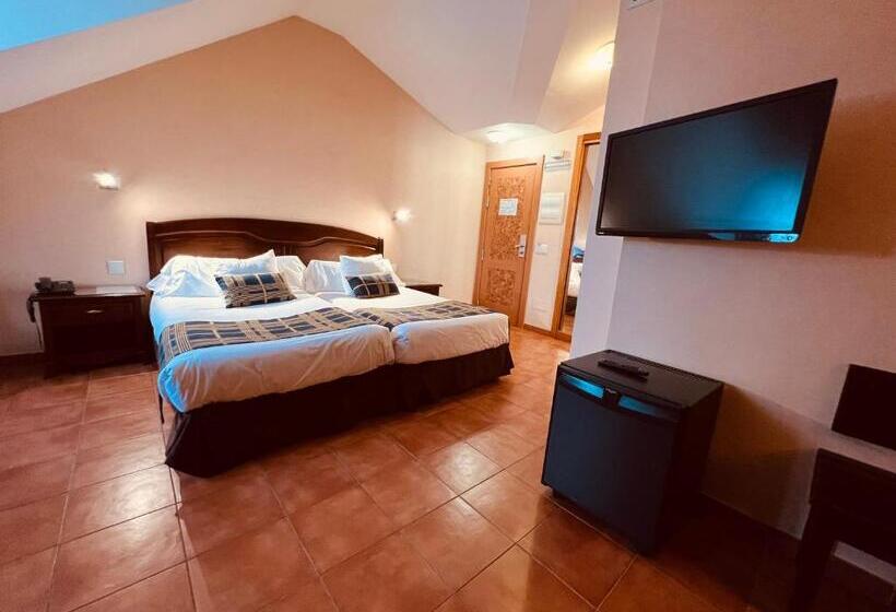 Quarto Superior, Hospedium Hotel Los Lanceros