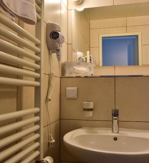 اتاق استاندارد, Alter Markt