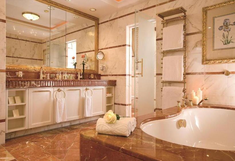 סוויטת ג'וניור נוף לאגם, Althoff Seehotel überfahrt