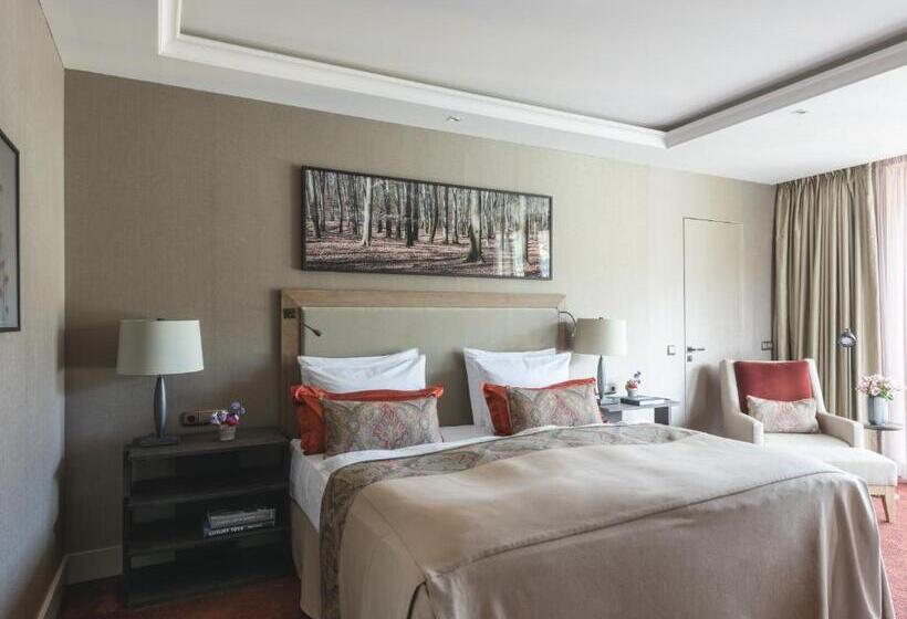 סוויטה, Althoff Seehotel überfahrt