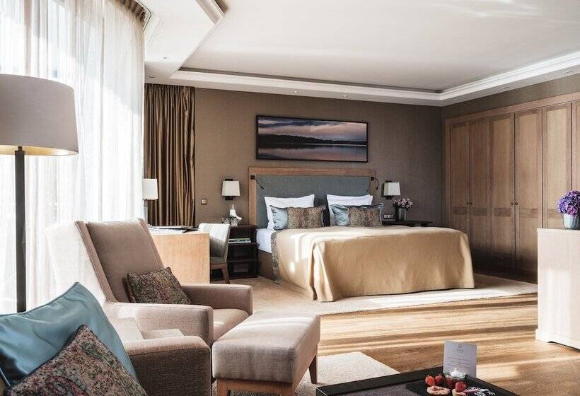 סוויטת ג'וניור נוף לאגם, Althoff Seehotel überfahrt