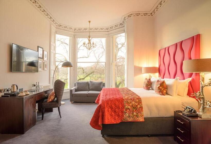 סוויטה, Black Ivy