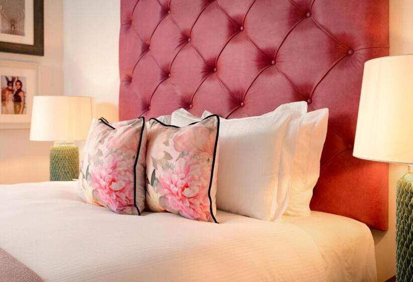 סוויטה, Black Ivy