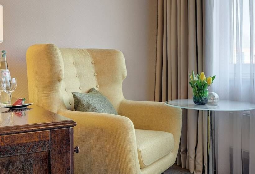 חדר קומפורט, Central