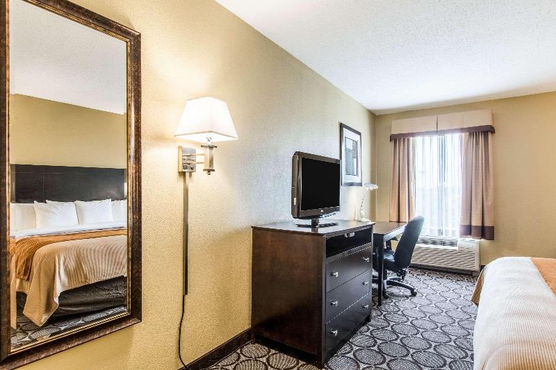 キングサイズベッドのスタンダードルーム, Comfort Inn Airport Turfway Road