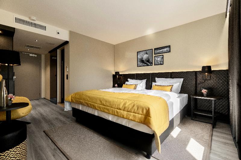 Номер Superior, Court