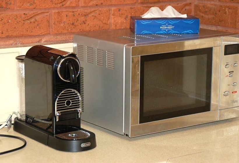 آپارتمان 3 خوابه, Meramie Motor Inn